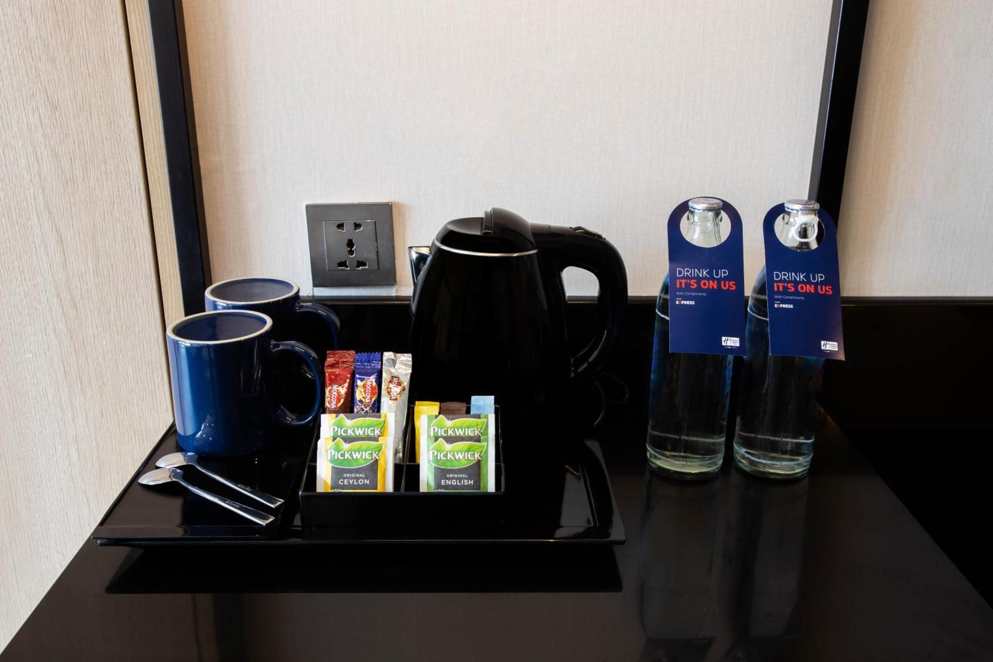 Holiday Inn Express & Suites Bangkok Central Pier By Ihg Luaran gambar