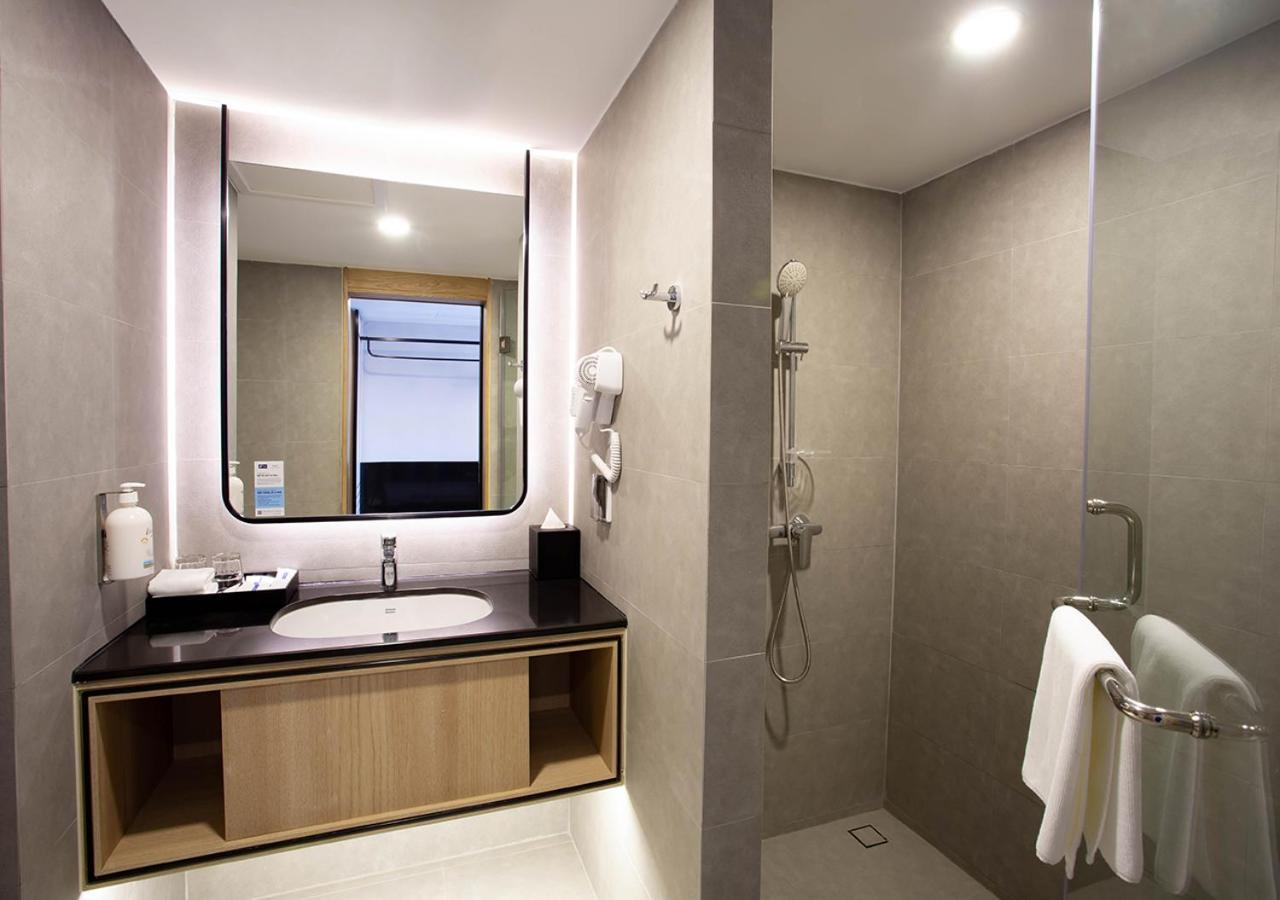 Holiday Inn Express & Suites Bangkok Central Pier By Ihg Luaran gambar