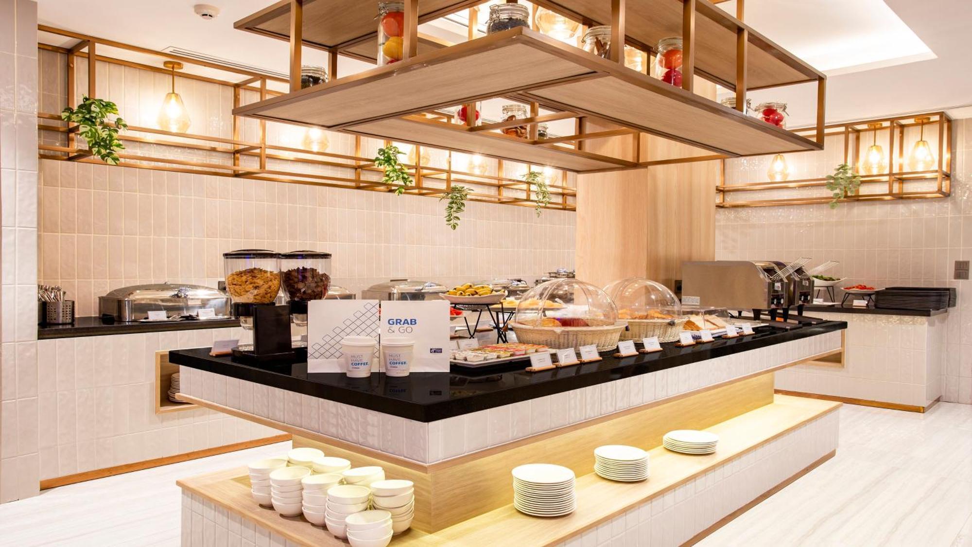 Holiday Inn Express & Suites Bangkok Central Pier By Ihg Luaran gambar